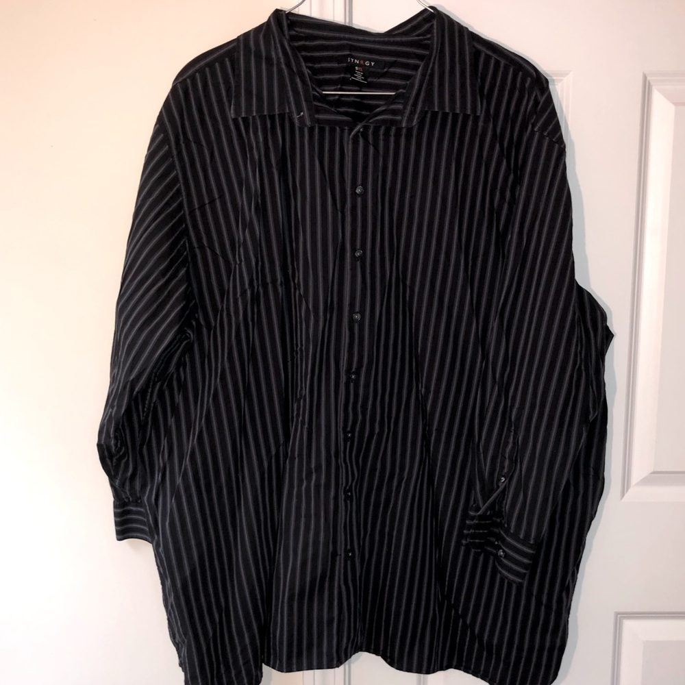 SYNRGY DXL button front shirt long sleeve cuffs